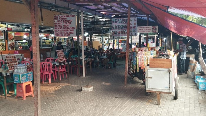 Pedagang Setuju Monas Buka Sampai Malam: Kalau Sampai Sore Pembeli Nggak Ada